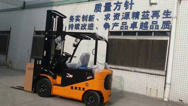 杭州叉車(chē)丨電動(dòng)叉車(chē)、防爆叉車(chē)，到底有什么不同？