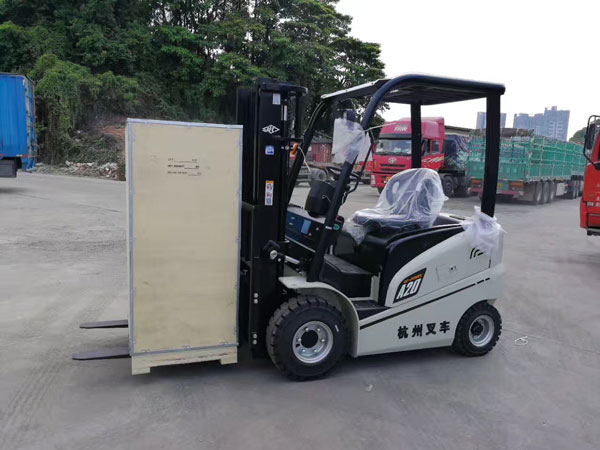 杭州叉車丨說了800遍了，電動叉車應該如何保養(yǎng)？
