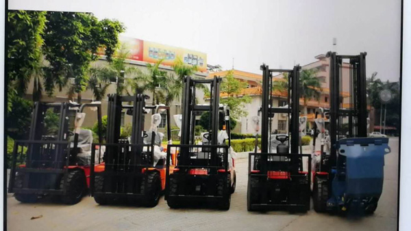 杭州叉車丨計算好叉車門架構(gòu)件的受力，搬貨更高效！